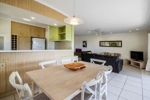Sunseeker Holiday Apartments - Sydney 4u 2