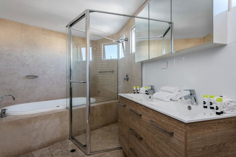 Noosa Blue Resort - Sydney 4u 18