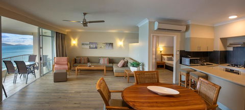 Whitsunday Apartments - Sydney 4u 5