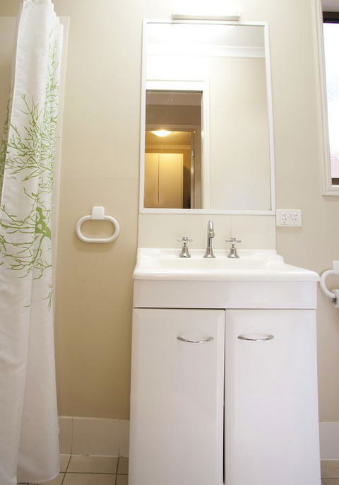 Captain Cook Holiday Village 1770 - Sydney 4u 25