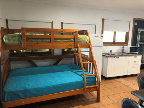 Captain Cook Holiday Village 1770 - Sydney 4u 27