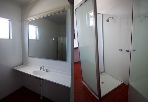 Backpackers At 1770 - Sydney 4u 22