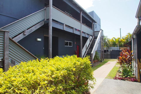 Backpackers At 1770 - Sydney 4u 18