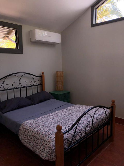 Backpackers At 1770 - Sydney 4u 8