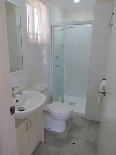Alex Beach Cabins And Tourist Park - Sydney 4u 37