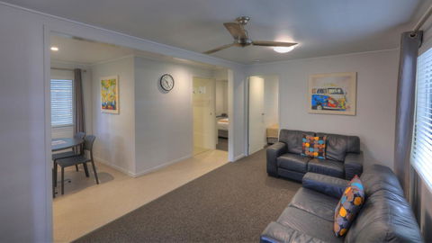 Alex Beach Cabins And Tourist Park - Sydney 4u 9