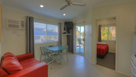Alex Beach Cabins And Tourist Park - Sydney 4u 32