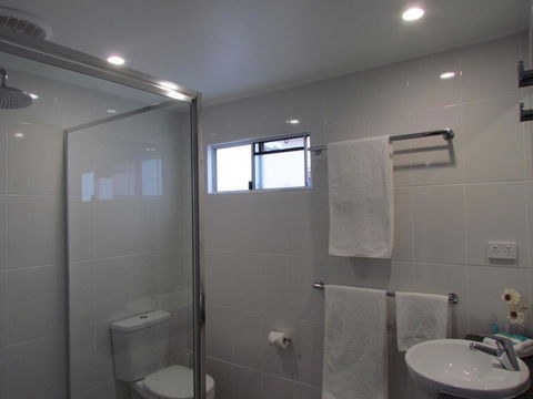 Alex Beach Cabins And Tourist Park - Sydney 4u 1