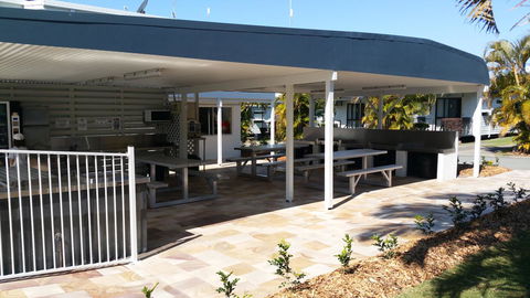 Alex Beach Cabins And Tourist Park - Sydney 4u 21