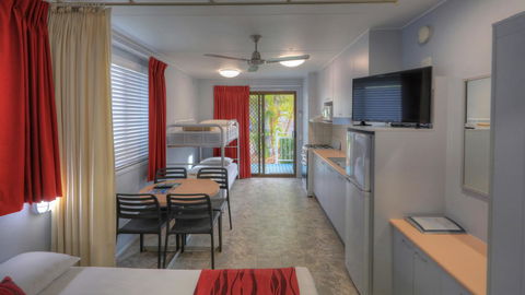 Alex Beach Cabins And Tourist Park - Sydney 4u 33