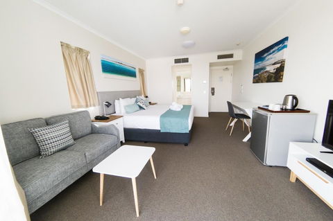 Ocean Views Resort Caloundra - Sydney 4u 30