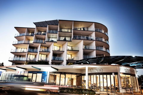 Ocean Views Resort Caloundra - Sydney 4u 1
