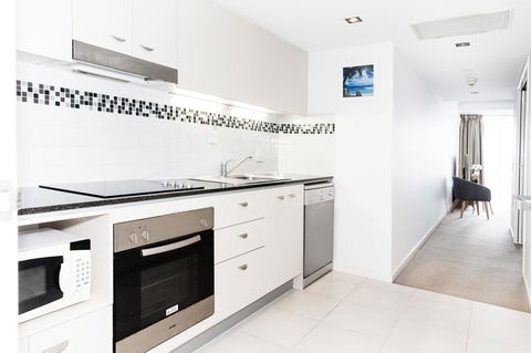 Ocean Views Resort Caloundra - Sydney 4u 31