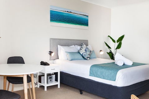 Ocean Views Resort Caloundra - Sydney 4u 19