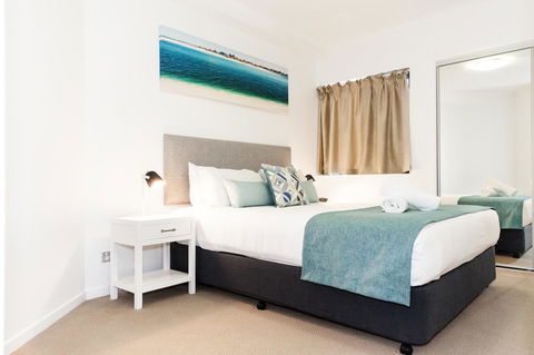 Ocean Views Resort Caloundra - Sydney 4u 44