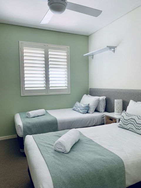 Ocean Views Resort Caloundra - Sydney 4u 15