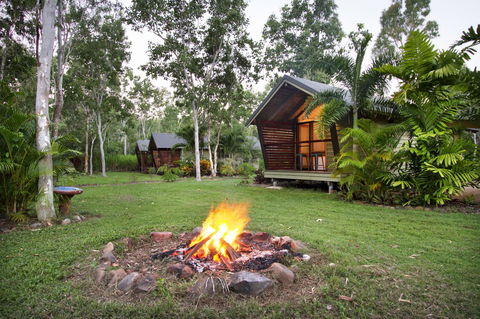 Airlie Beach Eco Cabins - Adults Only - Sydney 4u 1