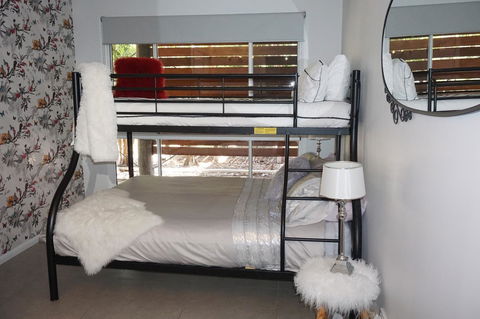 Airlie Beach Eco Cabins - Adults Only - Sydney 4u 17