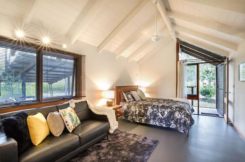 Airlie Beach Eco Cabins - Adults Only - Sydney 4u 21