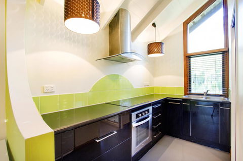 Airlie Beach Eco Cabins - Adults Only - Sydney 4u 10