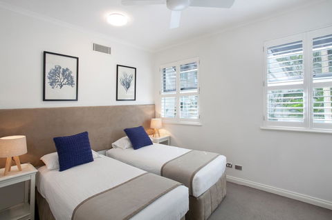 Emerald Noosa - Sydney 4u 29