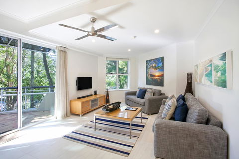 Emerald Noosa - Sydney 4u 24