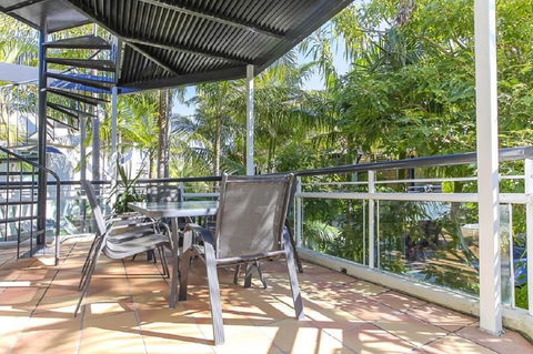 Emerald Noosa - Sydney 4u 6