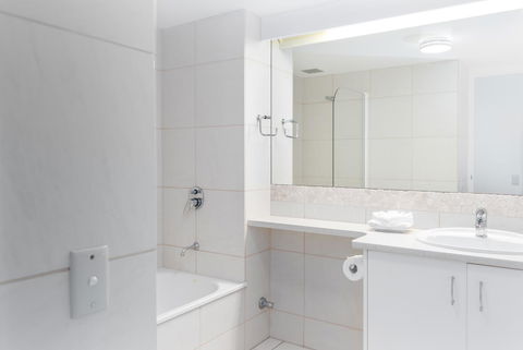 Noosa Hill Resort - Sydney 4u 30