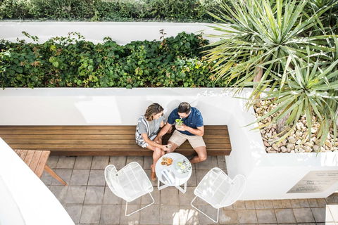 Tingirana Noosa - Sydney 4u 31