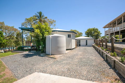 Sunset Cabins 1770 - Sydney 4u 7