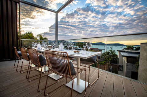 Mirage Whitsundays - Sydney 4u 7