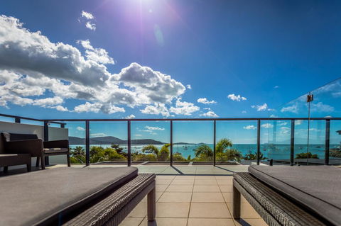 Mirage Whitsundays - Sydney 4u 21