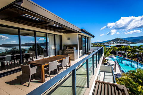Mirage Whitsundays - Sydney 4u 18