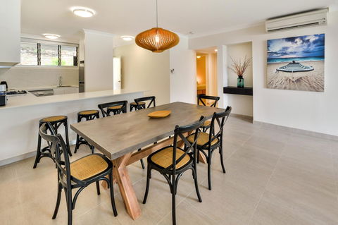 Frangipani 104 - Hamilton Island - Sydney 4u 6