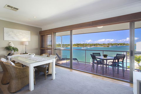 Noosa Shores Resort - Sydney 4u 22