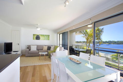 Noosa Shores Resort - Sydney 4u 6