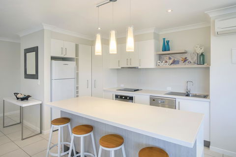 Noosa Shores Resort - Sydney 4u 17