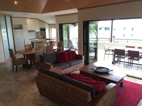 Bella Casa Noosa - Sydney 4u 35