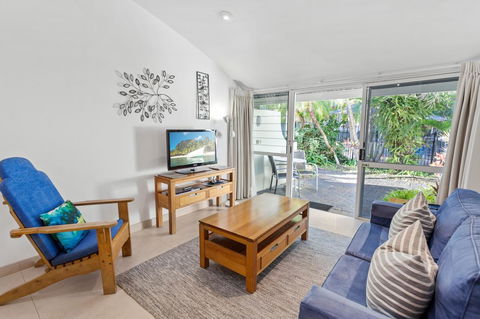 Caribbean Noosa - Sydney 4u 17