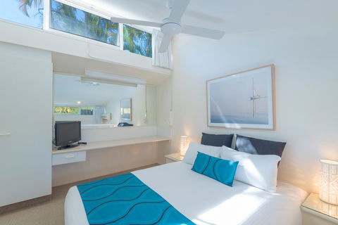 Caribbean Noosa - Sydney 4u 5