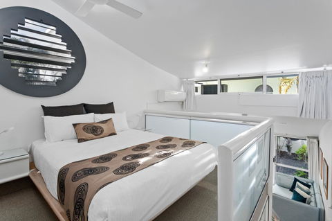 Caribbean Noosa - Sydney 4u 30