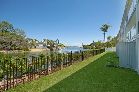 Jacaranda Noosa - Sydney 4u 25