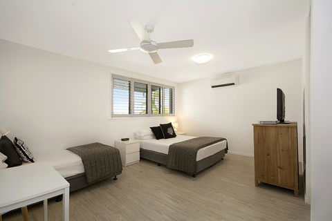 Jacaranda Noosa - Sydney 4u 29