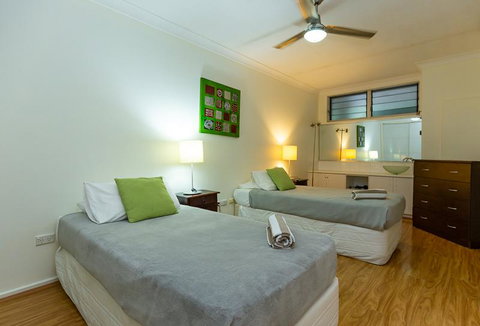 Beach Lodges - Accommodation Sydney 27