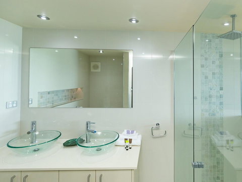 Beach Lodges - Accommodation Sydney 8