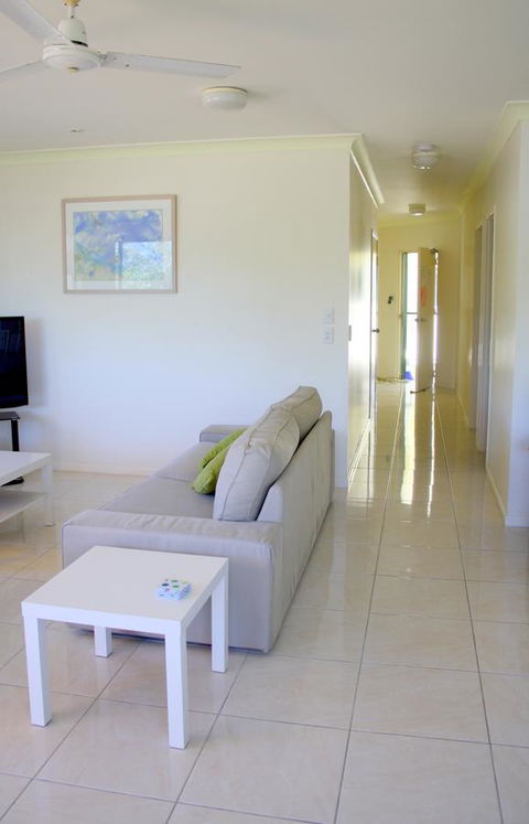 Magnetic Sunsets Resort - Sydney 4u 5