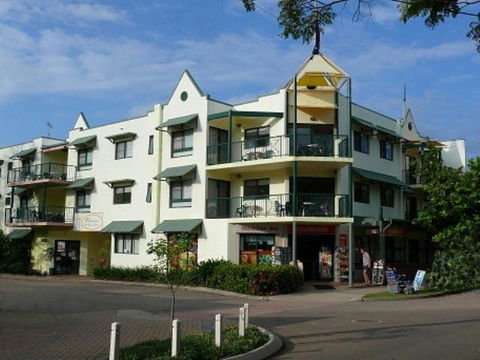 Magnetic Sunsets Resort - Sydney 4u 0