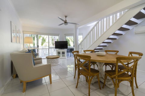 The White House Port Douglas - Accommodation Sydney 7