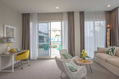 Pacific Hotel Cairns - Sydney 4u 6