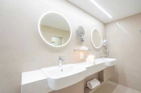 Pacific Hotel Cairns - Sydney 4u 24